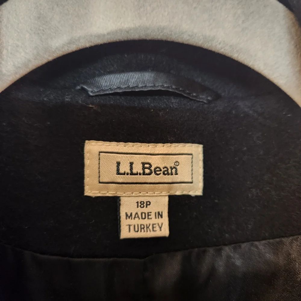 LL Bean Women's Black Wool Cashmere Blend Blazer Size 18P Plush Soft‎ Classic